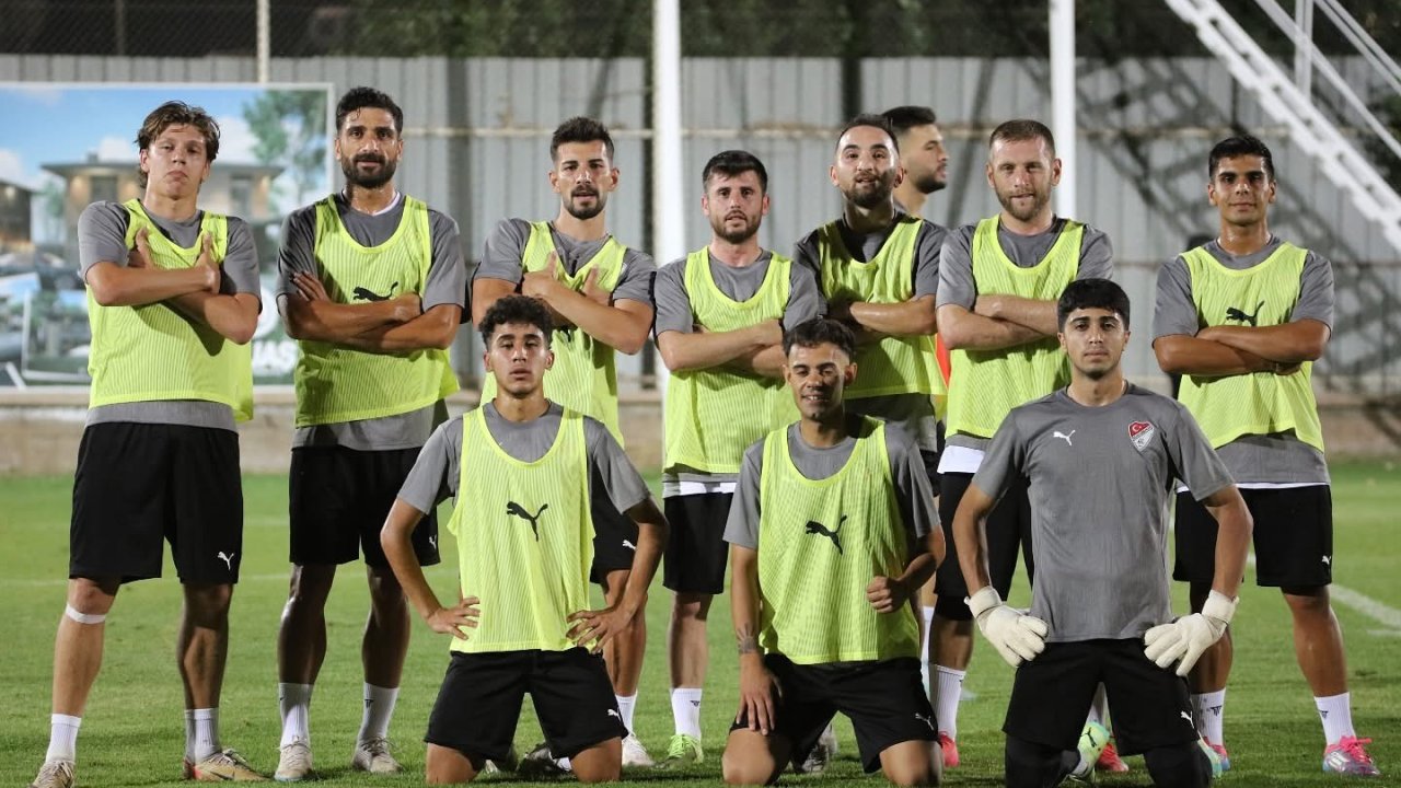 Elazığspor’da Erzurum kampı 29 futbolcu ile başladı