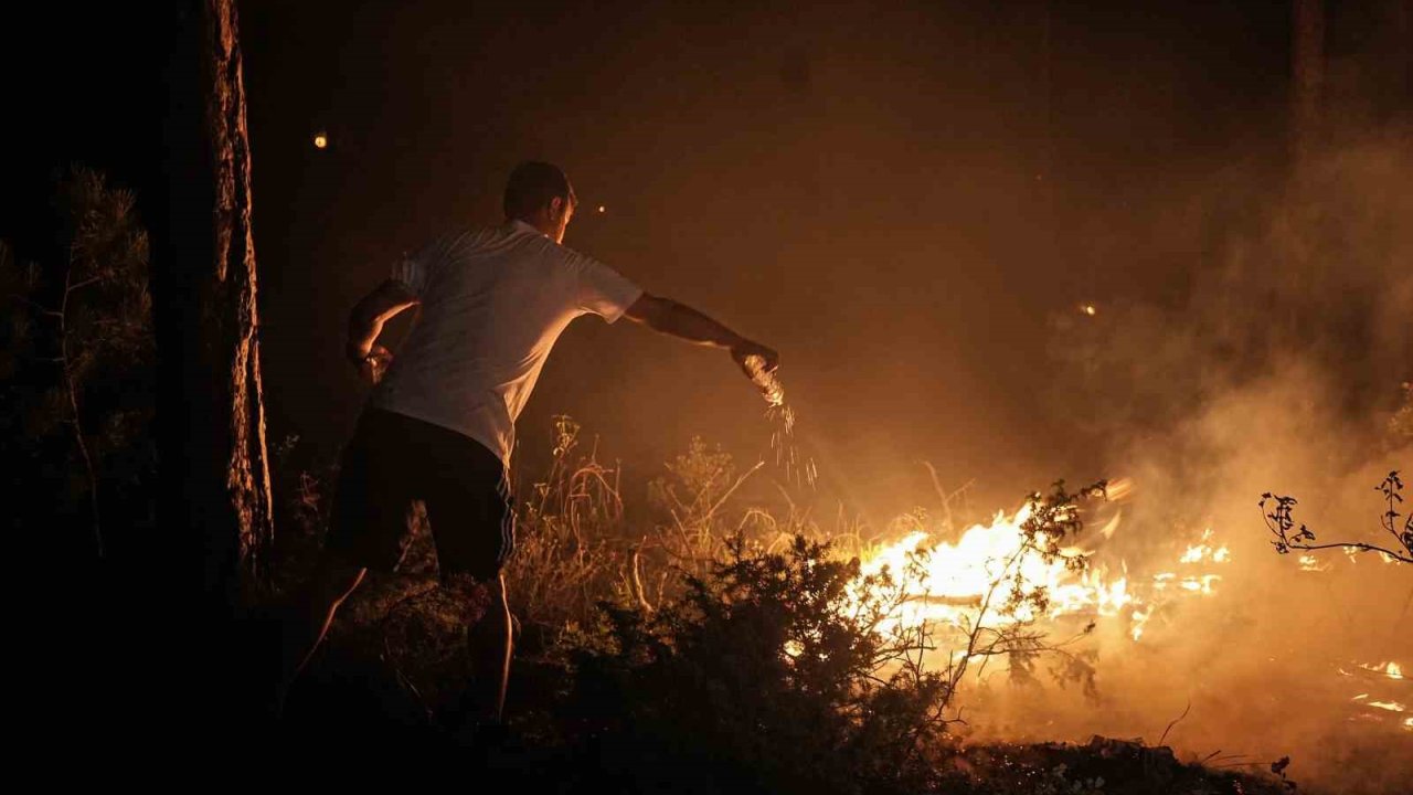 Pet şişelerle alevlere karşı mücadele
