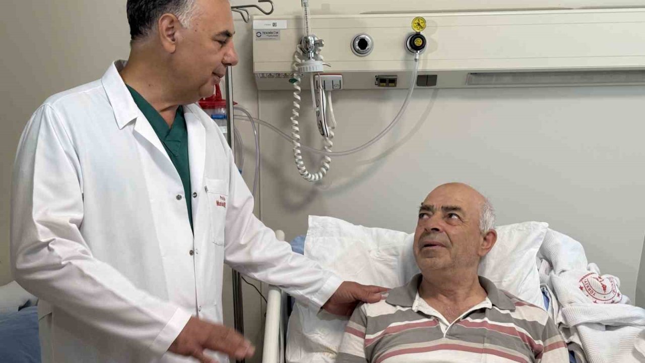 Üzerine çaydanlık devrilen 70 yaşındaki adam dehşeti yaşadı, vücudunun yüzde 20’si yandı
