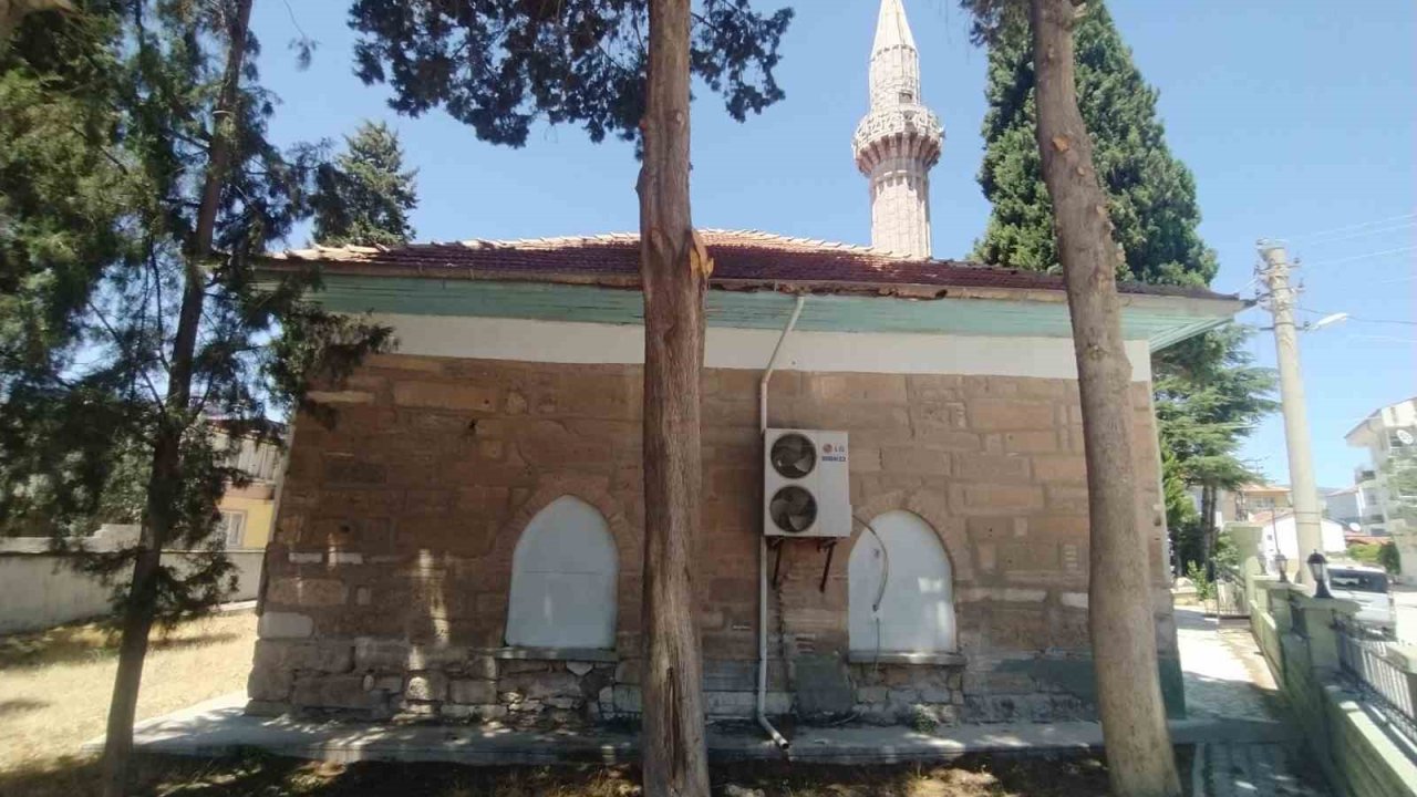 Çivril’in en eski camisi için restorasyon çalışma başlatılıyor