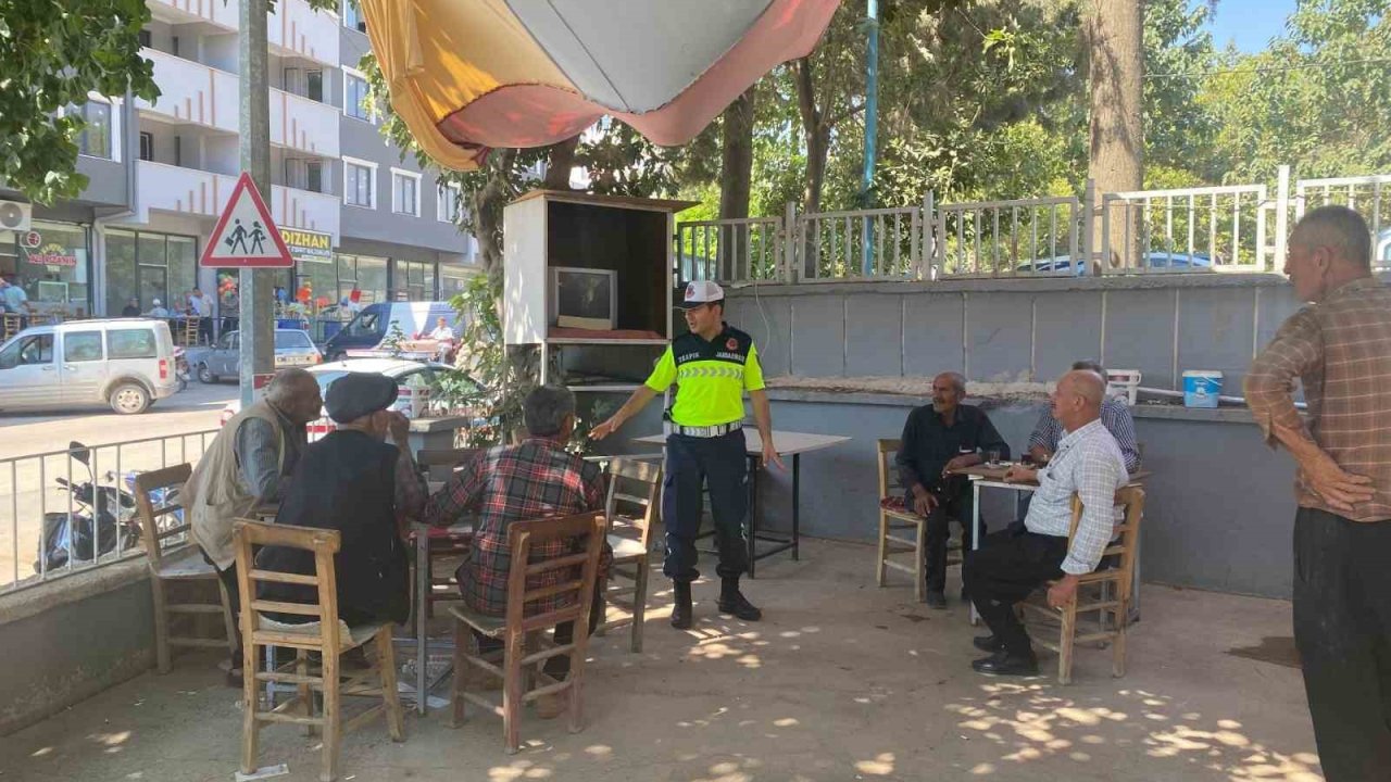 Trafik jandarmasından güvenli tarım eğitimi