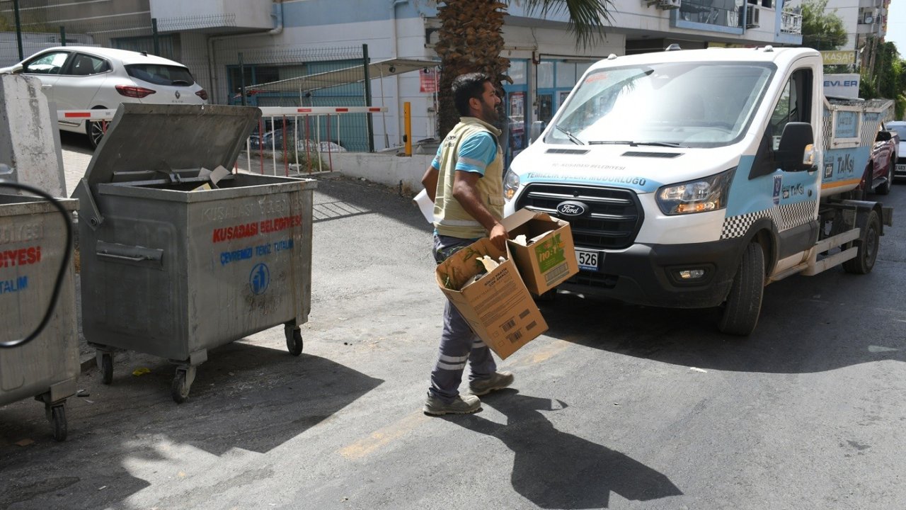 Kuşadası’nda temizlik çalışmaları sürüyor