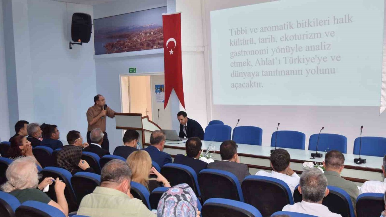 "Ahlat Bölgesi Yatırım, İstihdam ve İnovatif İş Geliştirme Çalıştayı" başladı