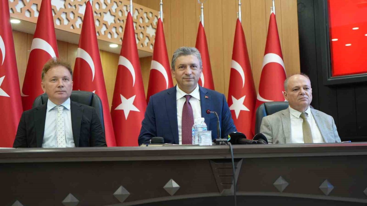 Antalya’da 159 milyar TL’lik 518 proje yürütülüyor