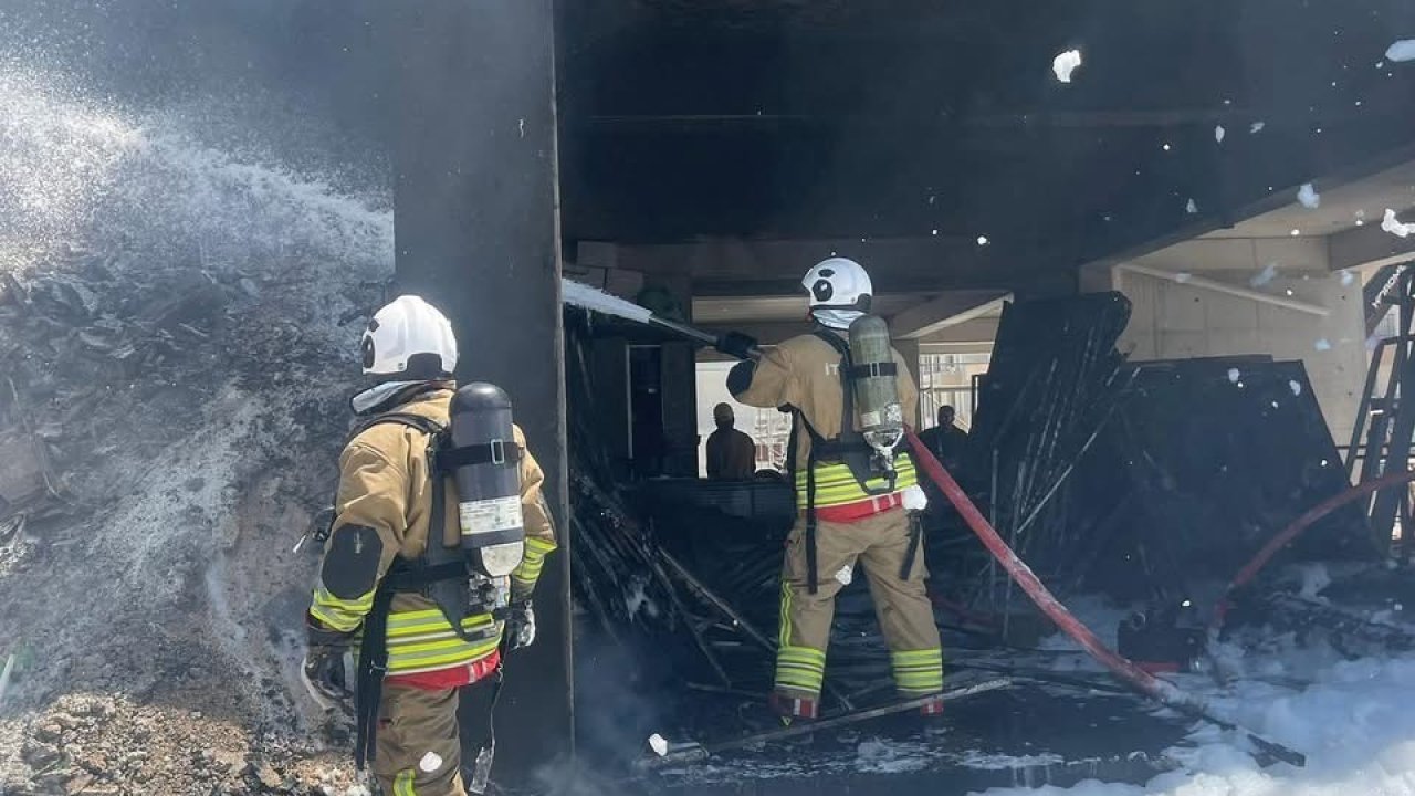 Antakya’da şantiyede çıkan yangın büyümeden söndürdü