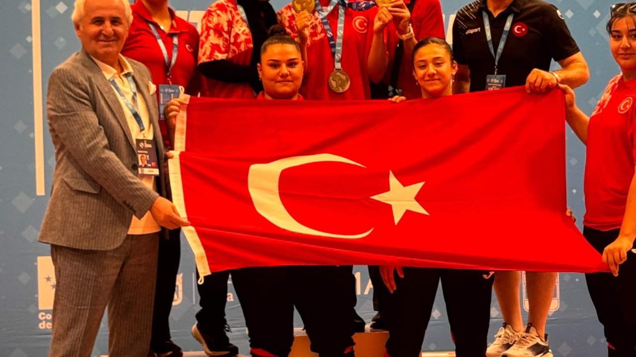 166 kilo kaldırarak Avrupa şampiyonu oldu