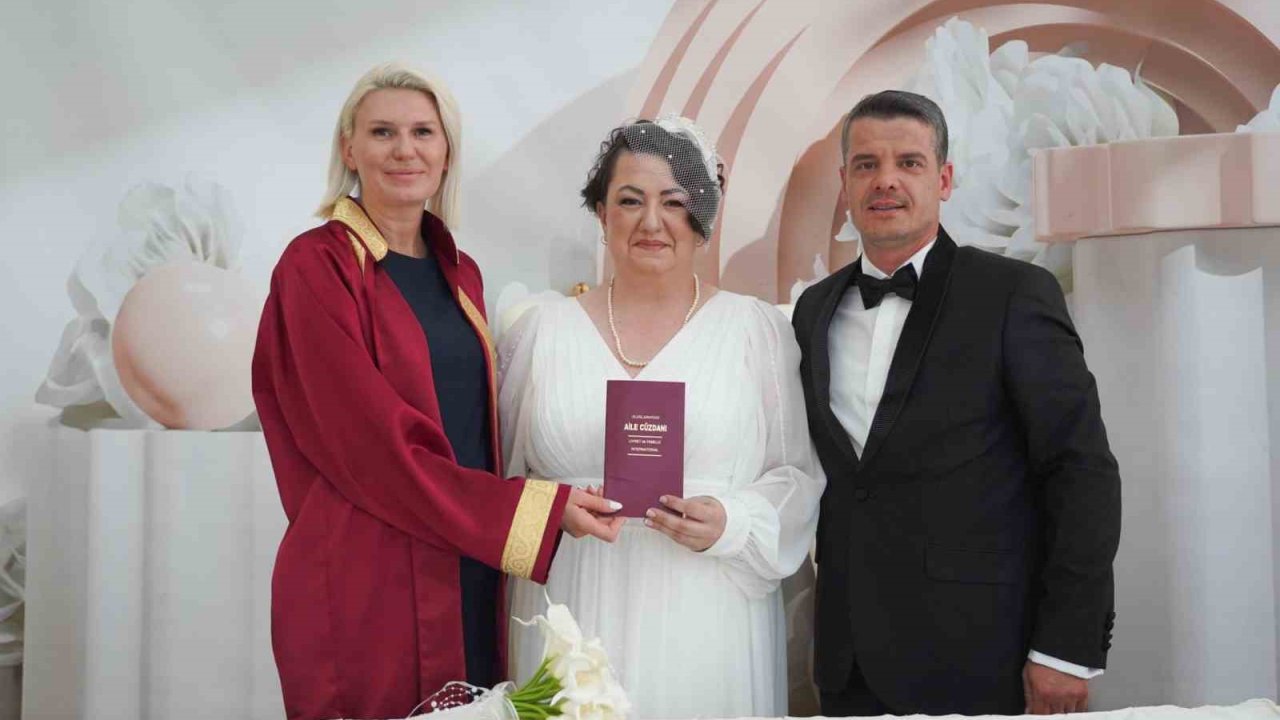 Başkan Subaşı, çalışma arkadaşlarının nikahını kıydı