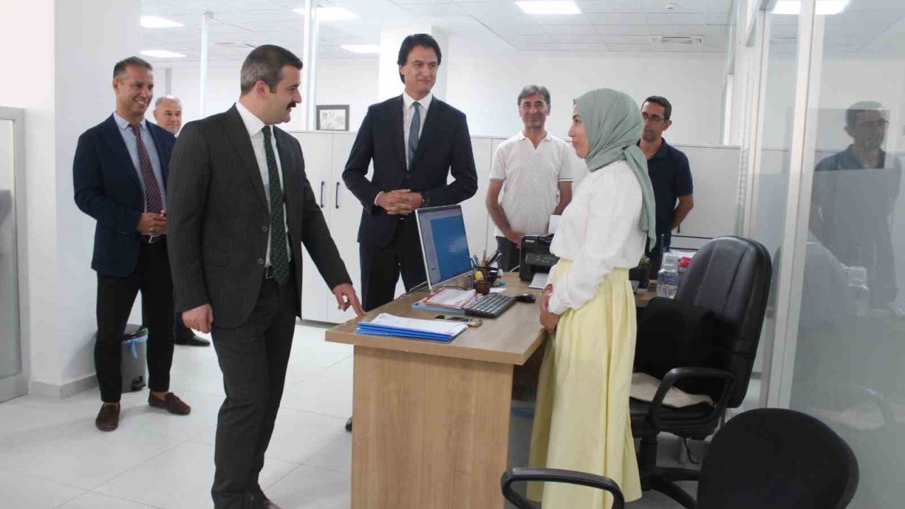 Köyceğiz Kaymakamı Kumcu’ya, eğitim çalışmaları brifingi verildi