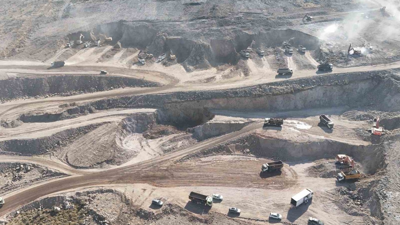 Balıkesir’de jeotermal kaynaklı sera OSB projesi hızla ilerliyor