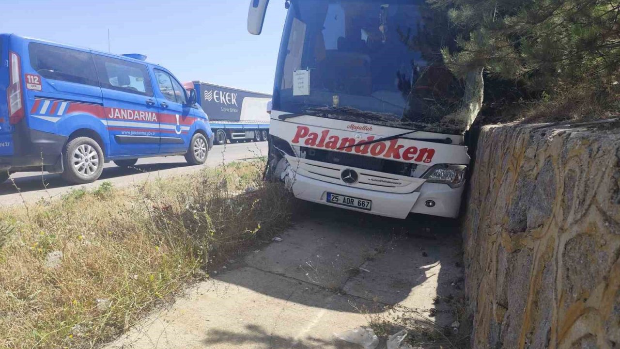 Yolcu otobüsünün de karıştığı zincirleme kazada 7 kişi yaralandı