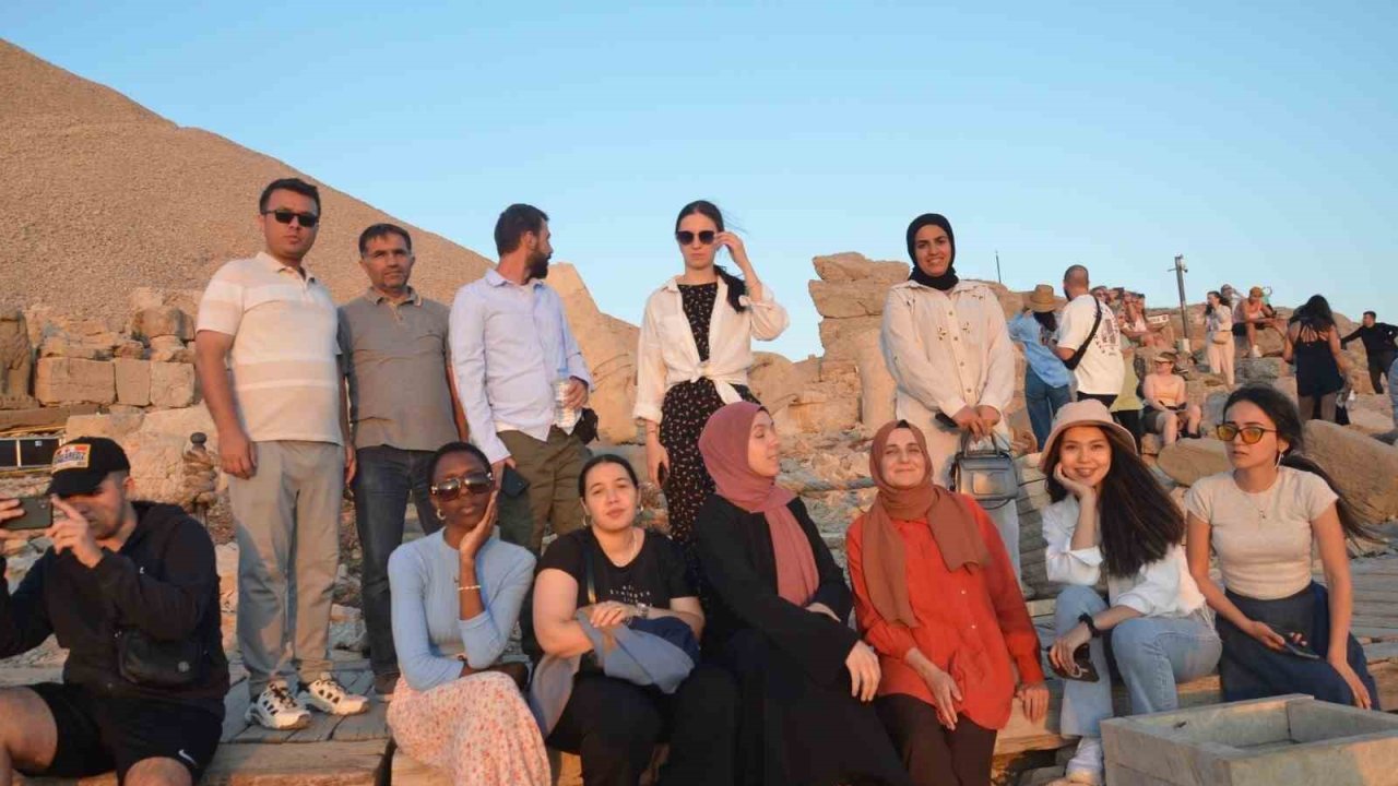 Kültürler Nemrut’ta buluştu