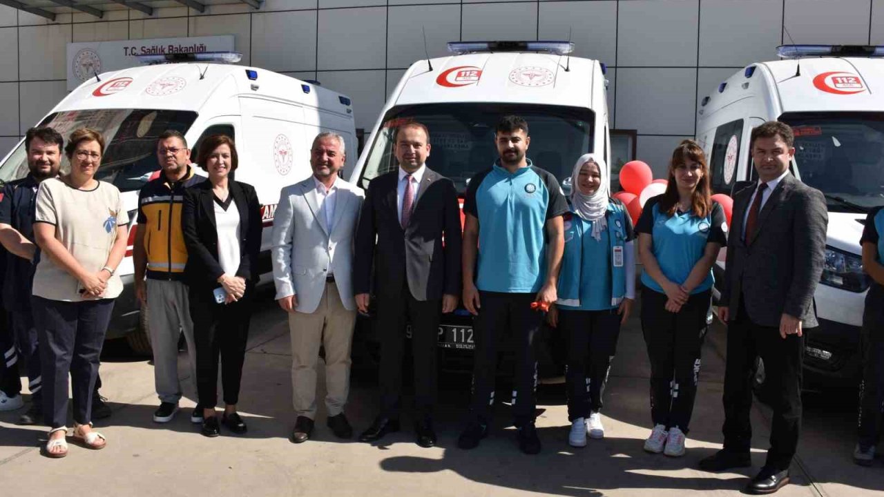 Aydın’da 3 yeni ambulans sağlık filosuna katıldı