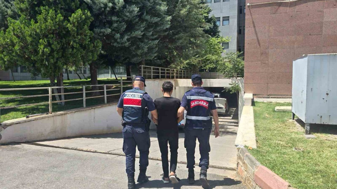 Gaziantep’te 7 ayrı suç kaydı bulunan şahsı jandarma yakaladı