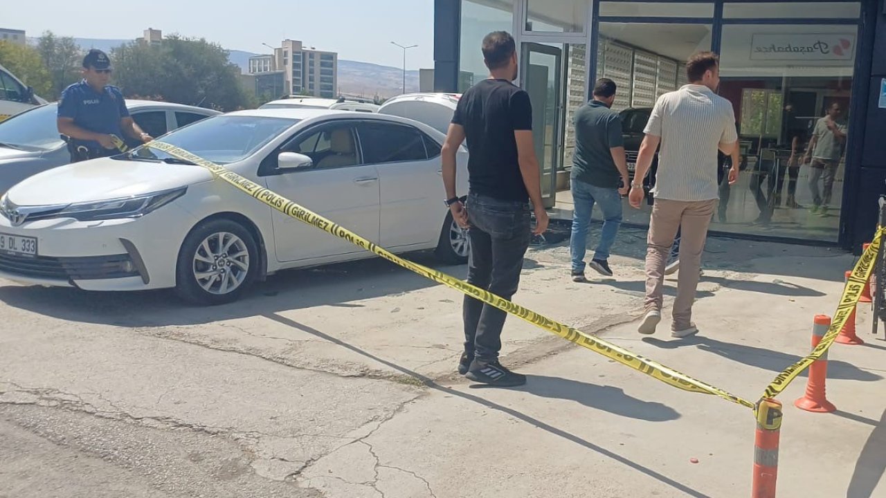 Oto galeriye silahlı saldırı: 1 yaralı