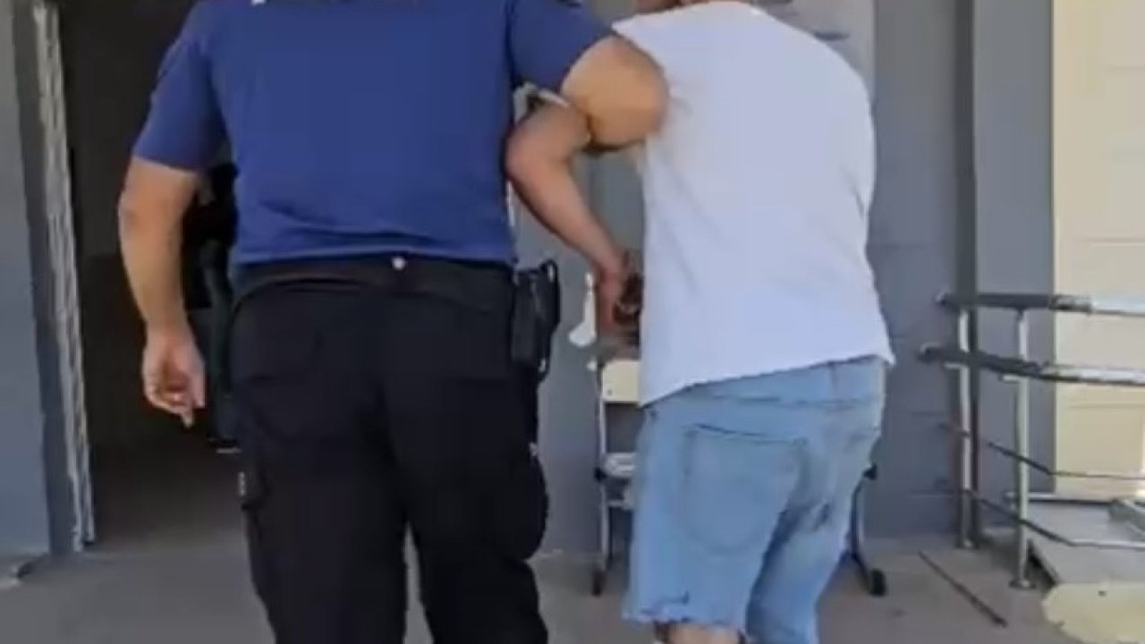 Antakya’da ’dur’ ihtarına uymayan şahıs,  kovalamaca sonucu yakalandı