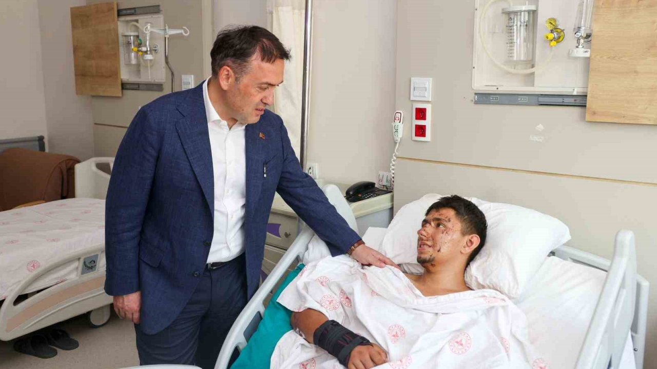 Vali Sözer’den hastaneye moral ziyareti