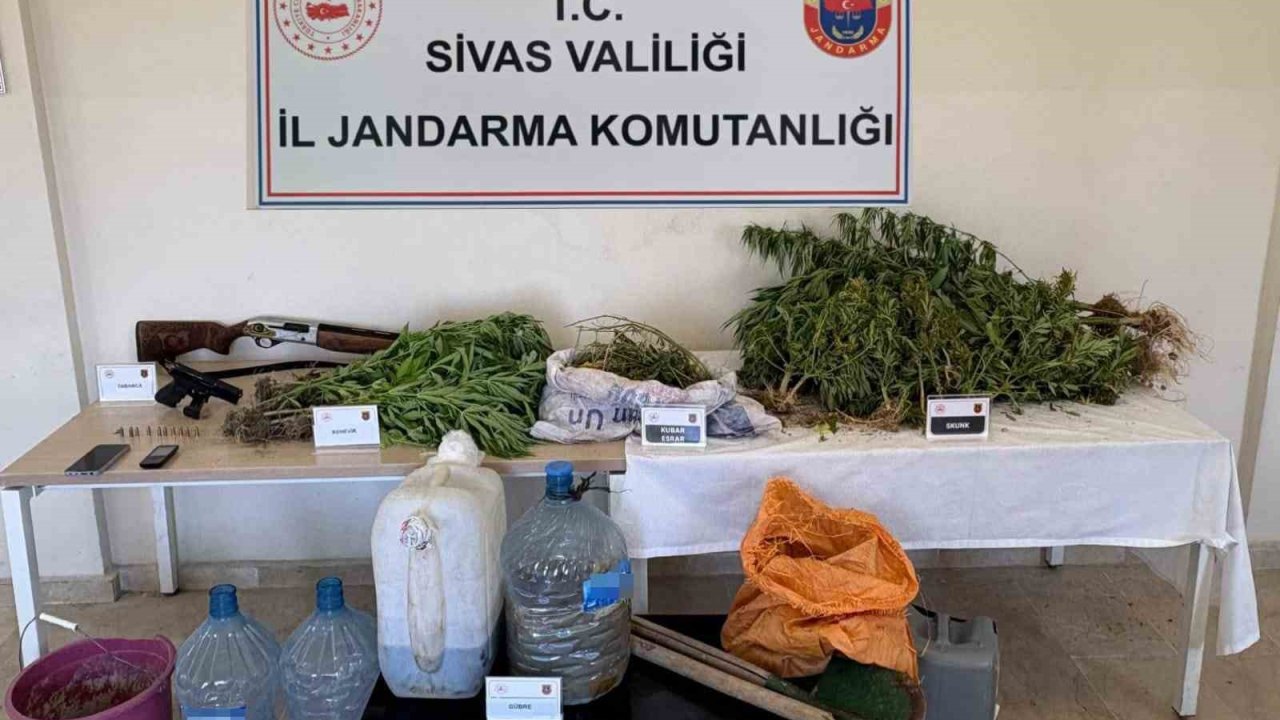 Sivas’ta uyuşturucu operasyonu: 3 kişi tutuklandı