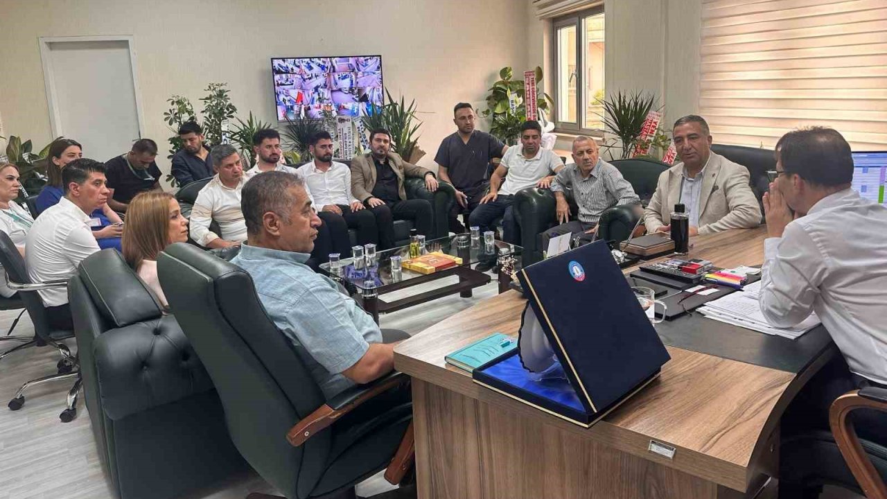 Sağlık-Sen Heyeti, Cizre Devlet Hastanesi Başhekimi ile görüştü