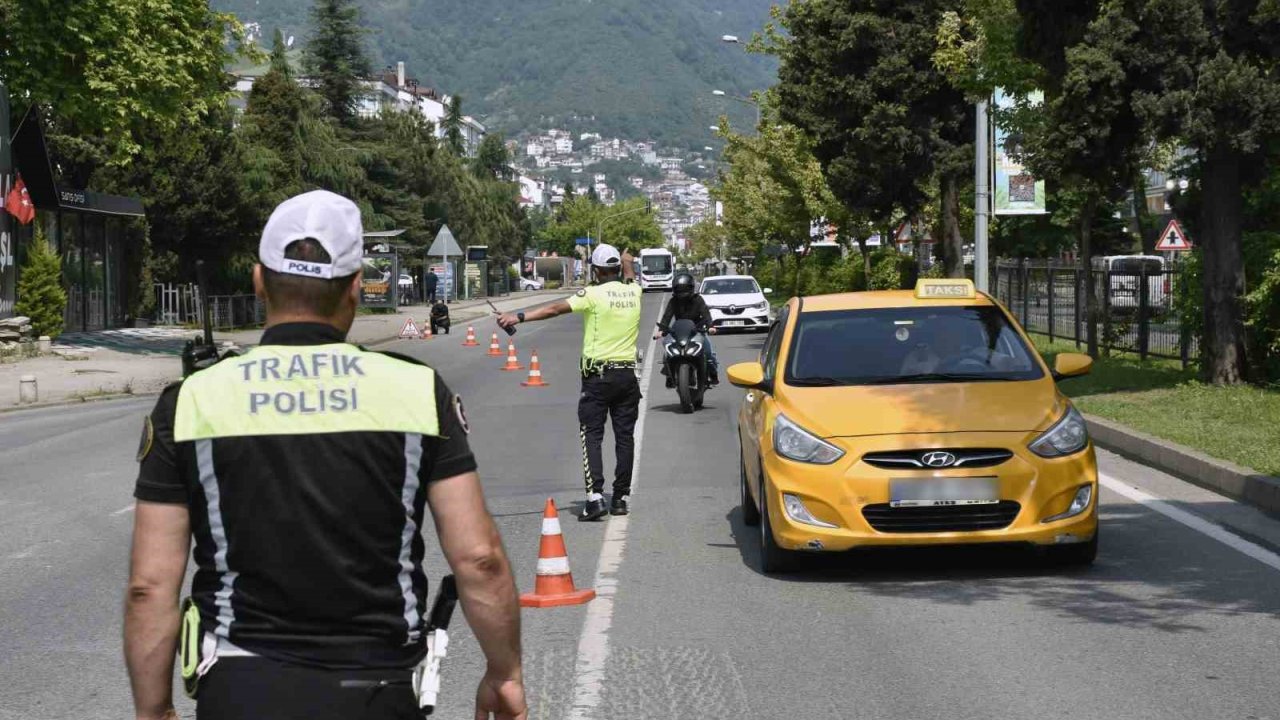 Ordu’da bir haftada 15 binden fazla araç ve sürücüsü denetledi