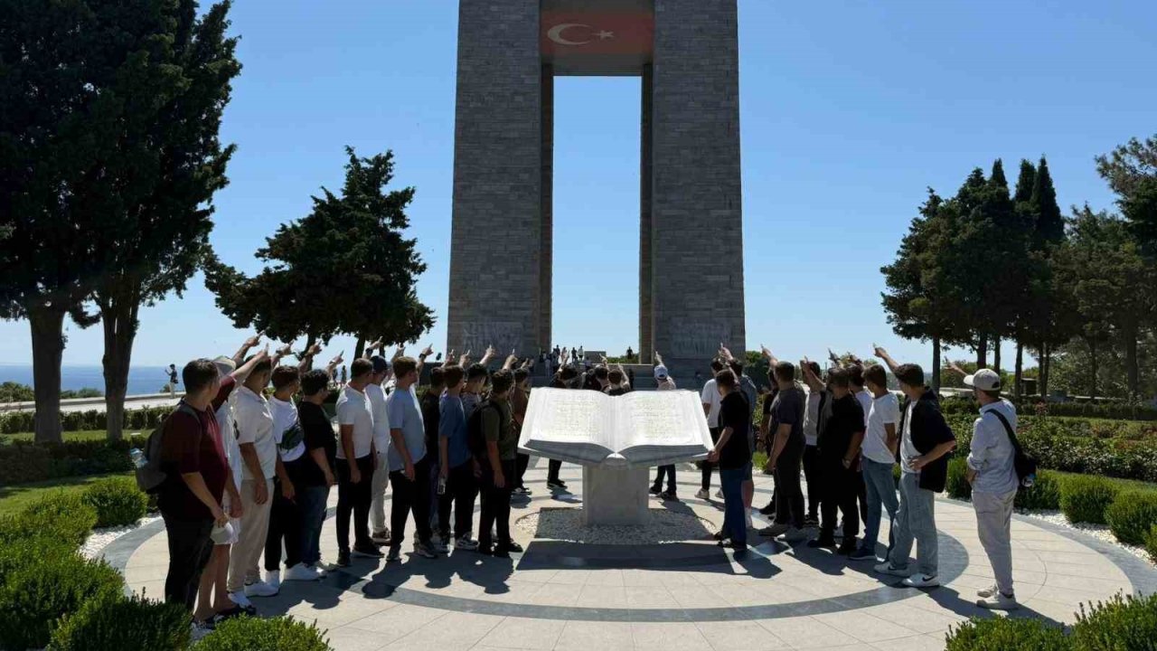 Yeşilyurt Genç Meclis Üyeleri Çanakkale’de tarihi mekanları inceledi
