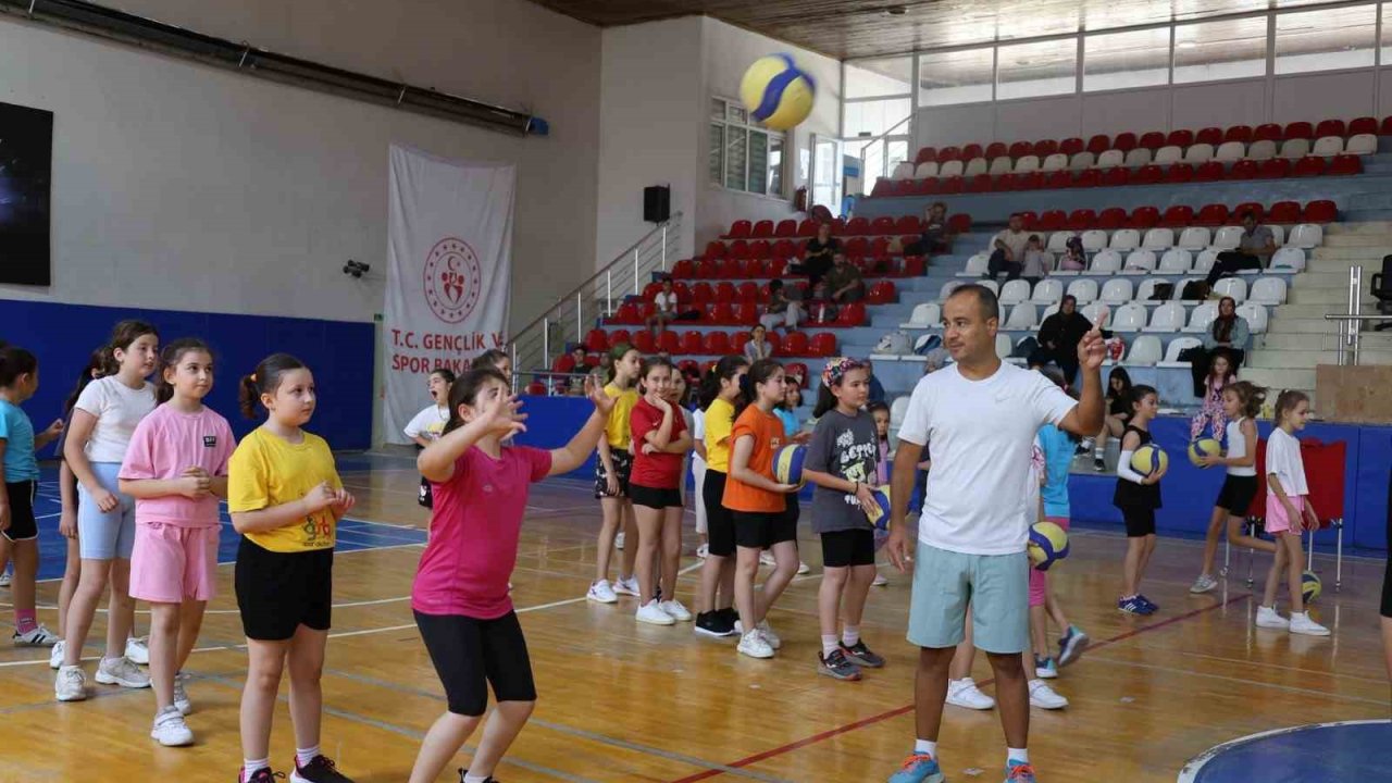 Bilecik’te yaz voleybolu devam ediyor
