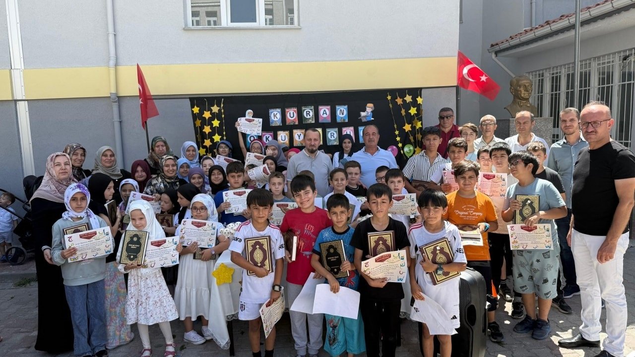 Simav’da "Kur’an’a İlk Adım" programı düzenlendi