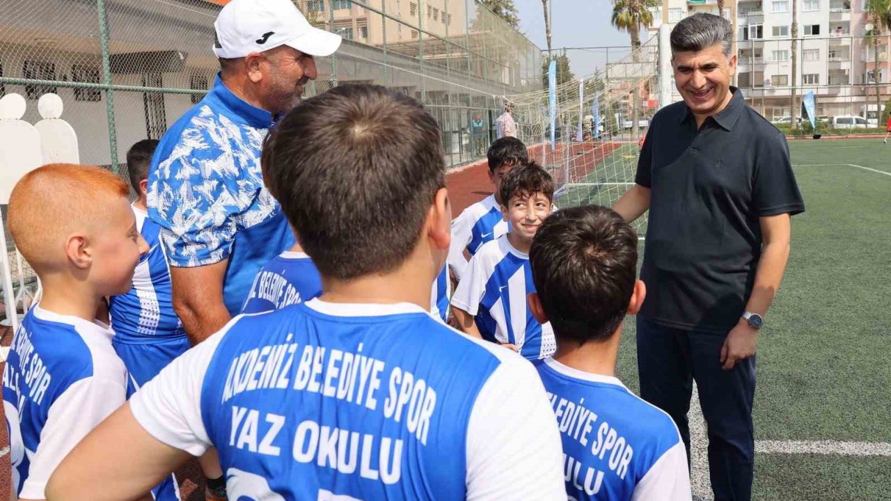 Yaz spor kursları ile Akdenizli çocuklar geleceğe hazırlanıyor
