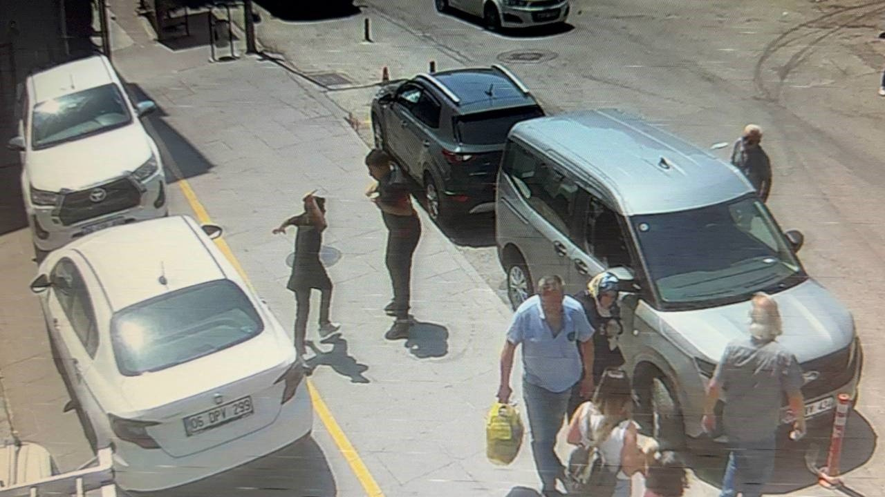 Karabük’te uçan tekmeli ve bıçaklı kavga: 2 yaralı