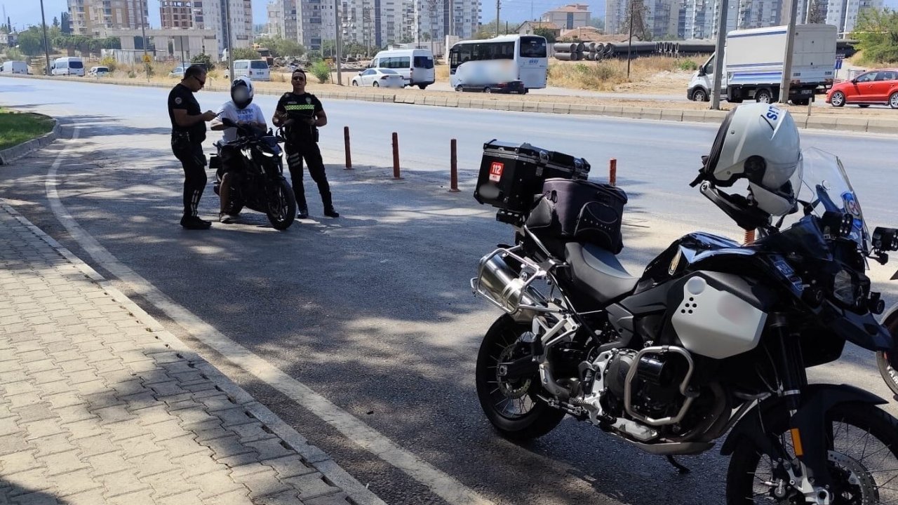 Antalya’da motosikletlere sıkı denetim: 33 araç trafikten men edildi