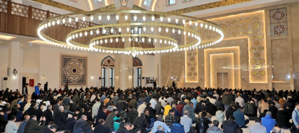 Kars'ta Camilerde Orman Yangınları ve Şehitler İçin Dua Edildi