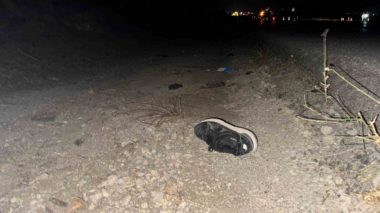 Önce kamyonet, ardından otomobil çarptı... Genç sürücü kazada hayatını kaybetti