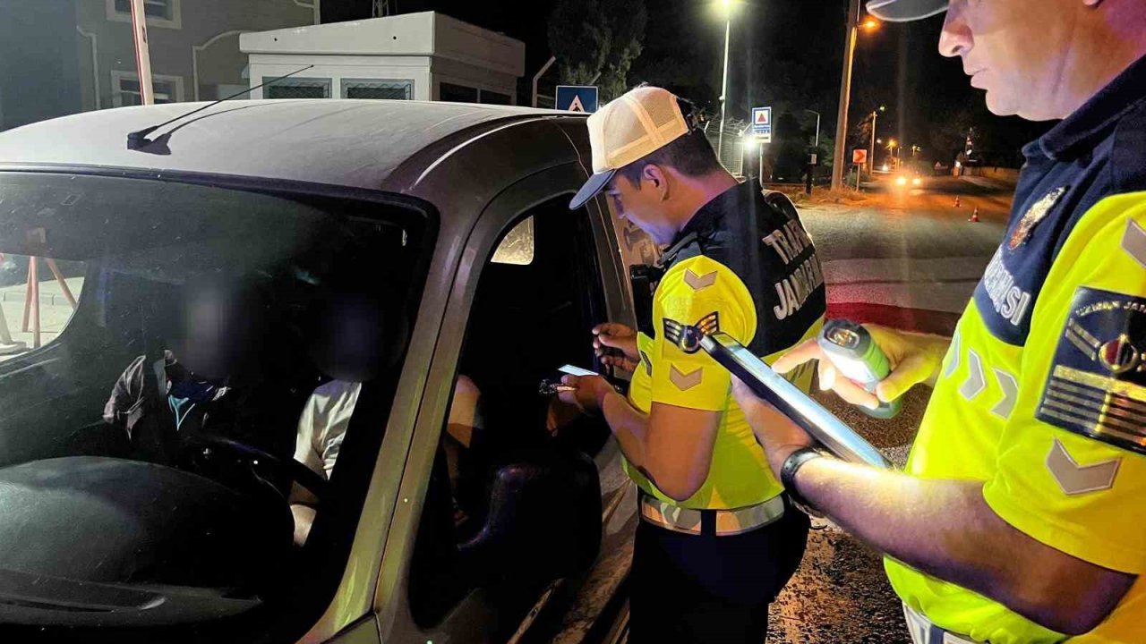 Aydın jandarmasından gece denetimi