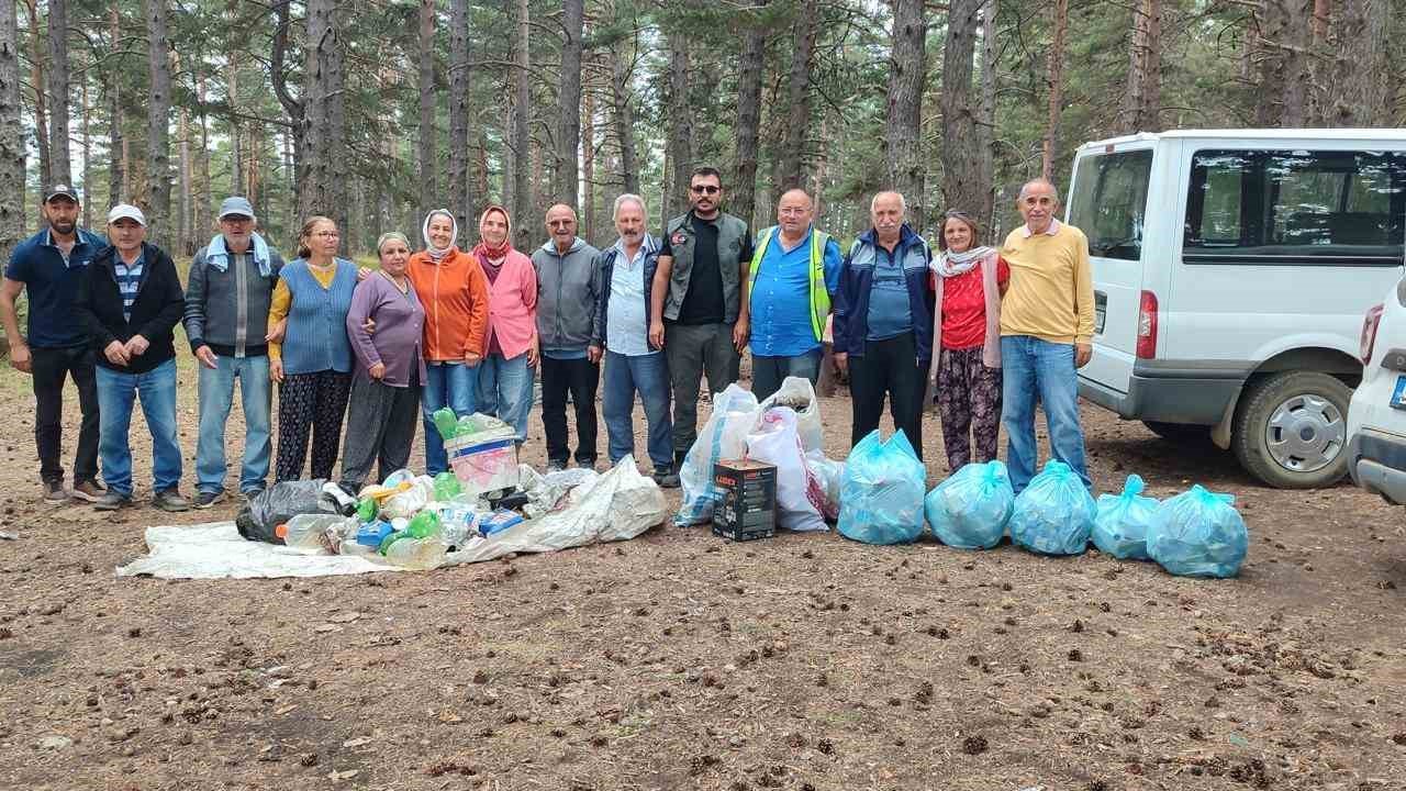 Orman yangınlarından etkilendiler, köylerindeki ormanı temizlediler