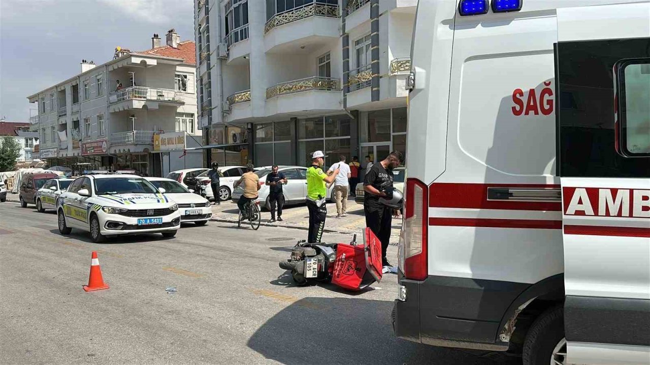 Karaman’da otomobille çarpışan motokurye yaralandı
