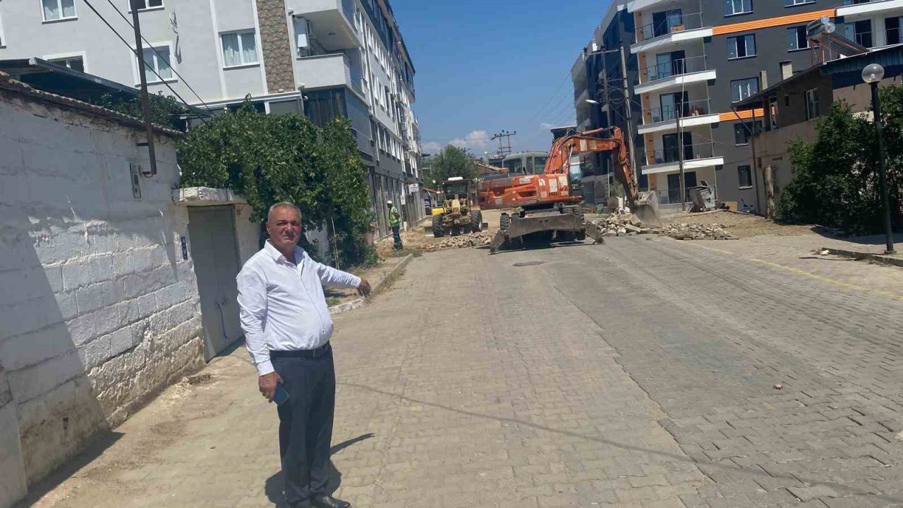 Sultanhisar’da 5 bin metrekarelik parke taşı çalışması sürüyor