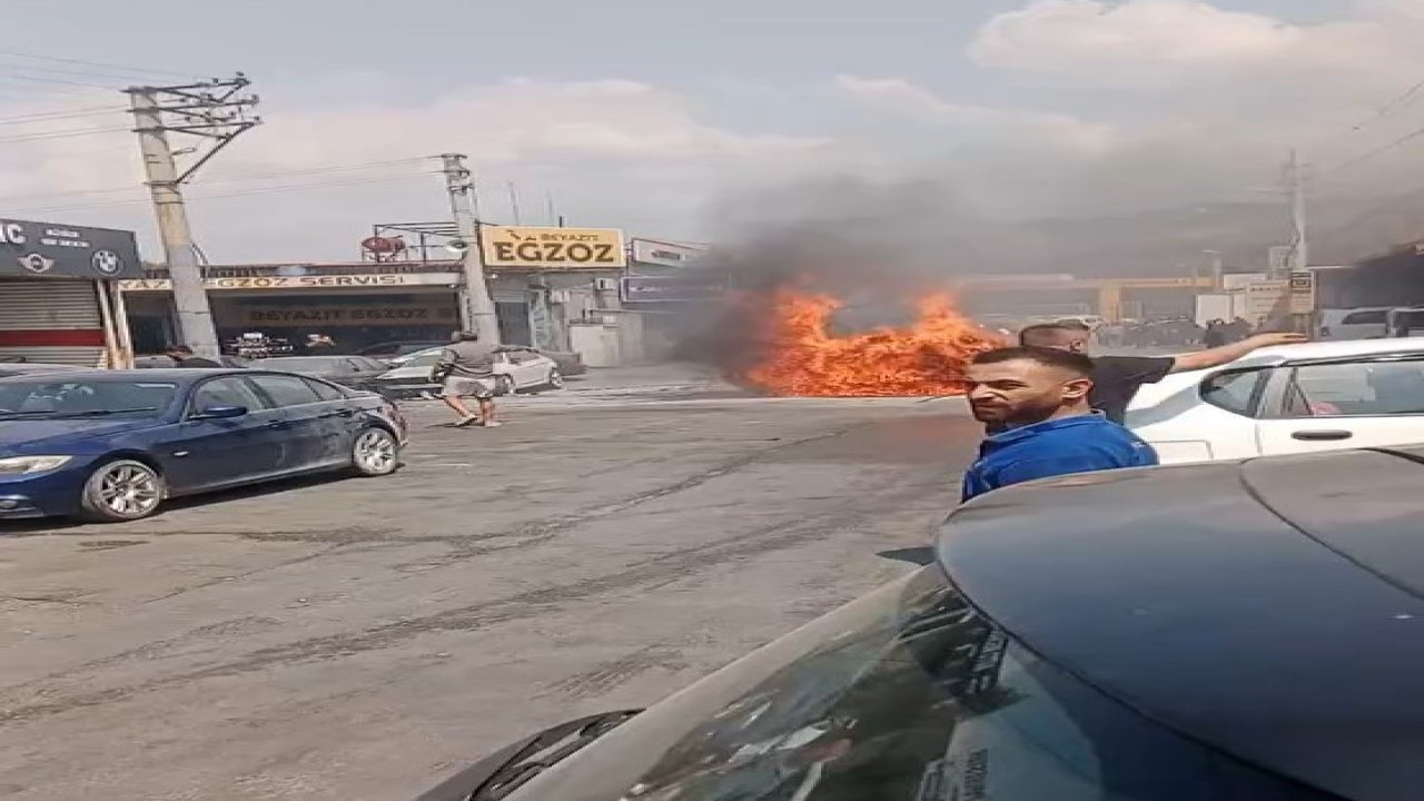 Jaguar’ın elektrikli arabası kendi kendine yandı