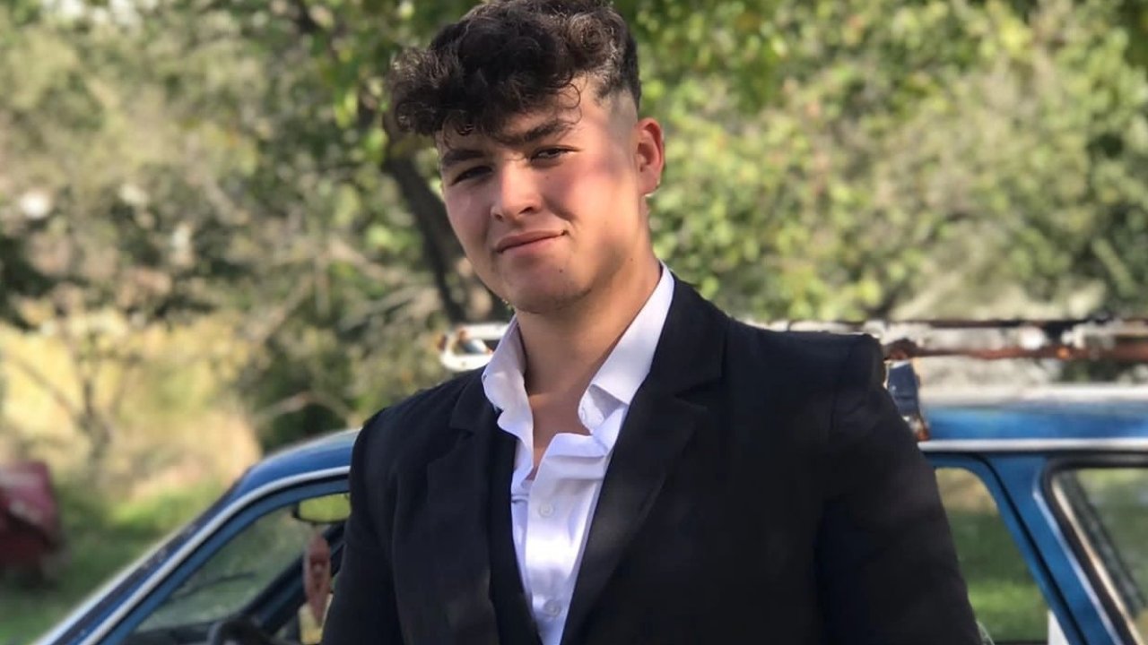 Selendi Ak Parti Gençlik Kolları Acar’a Emanet.