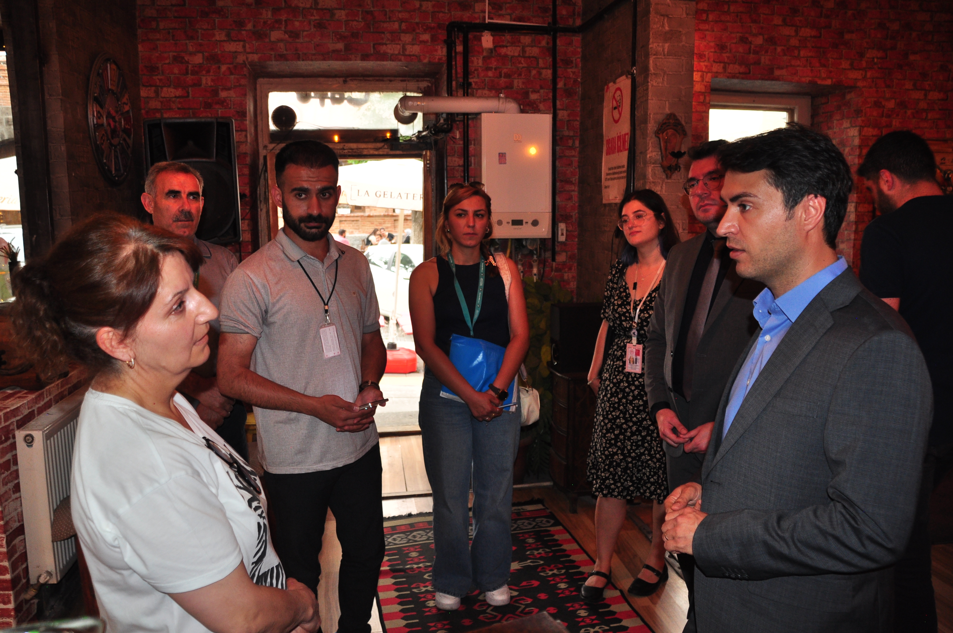 Kars Vali Vekili Göçer, sigara denetiminde