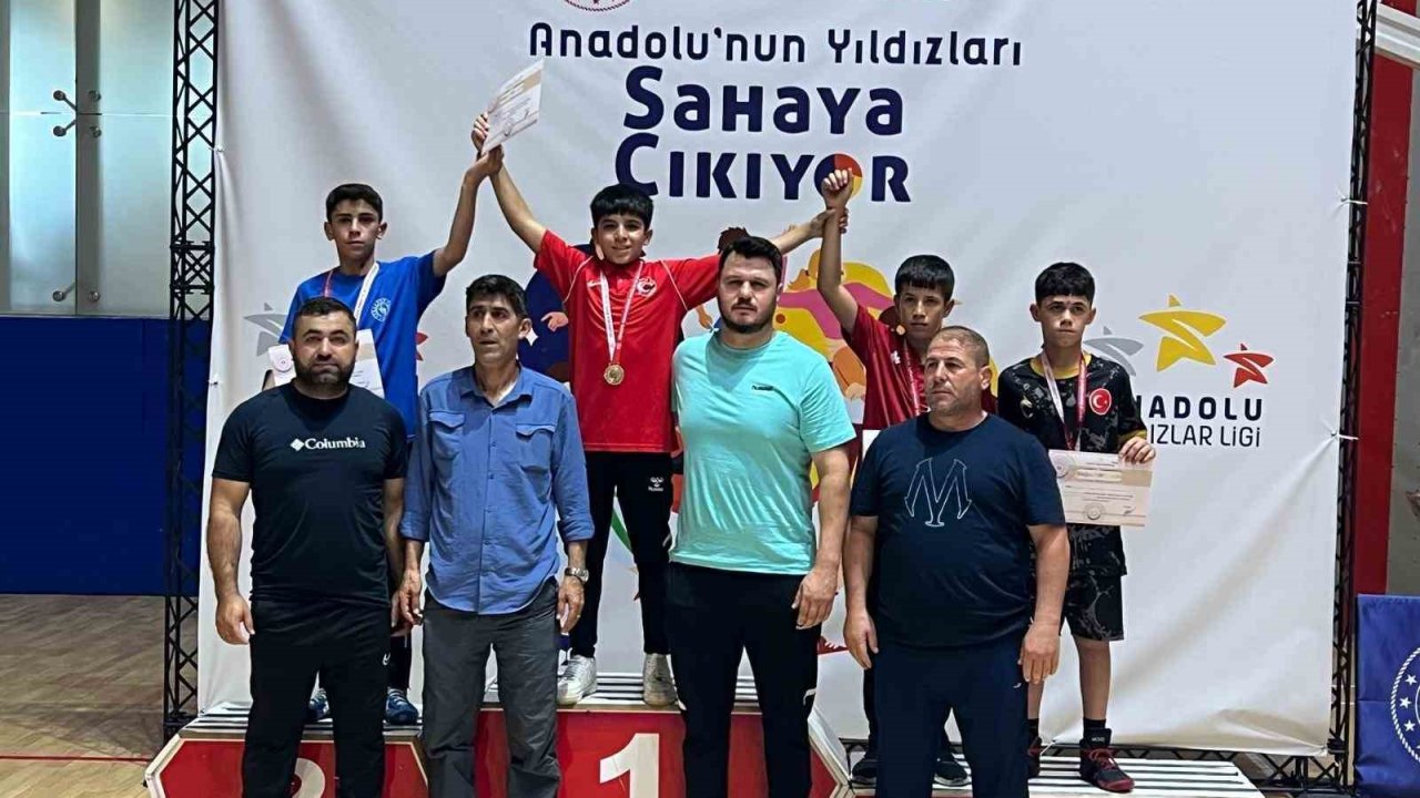 Hakkarili sporculardan büyük başarı