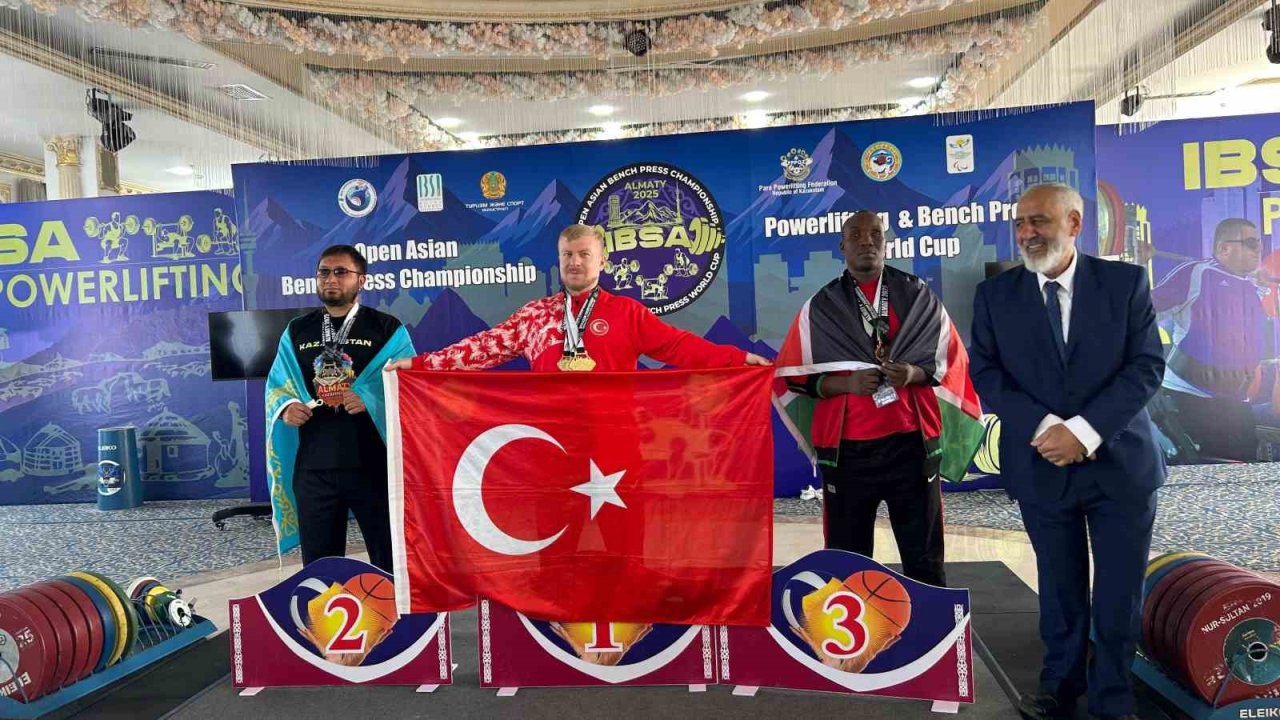 Görme Engelli Dünya Şampiyonu Çevik: "İstiklal Marşı’nı okutmak büyük hedeflerimdendi"