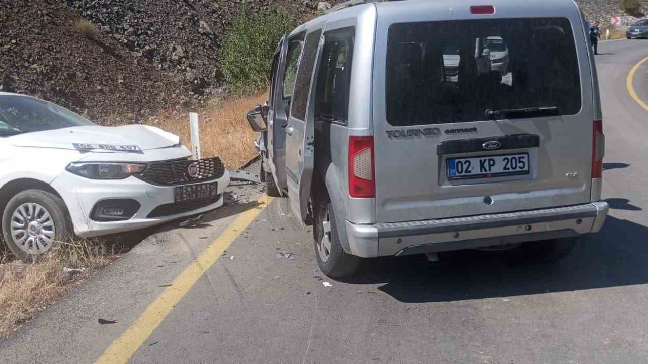 Elazığ’da trafik kazası: 6 yaralı