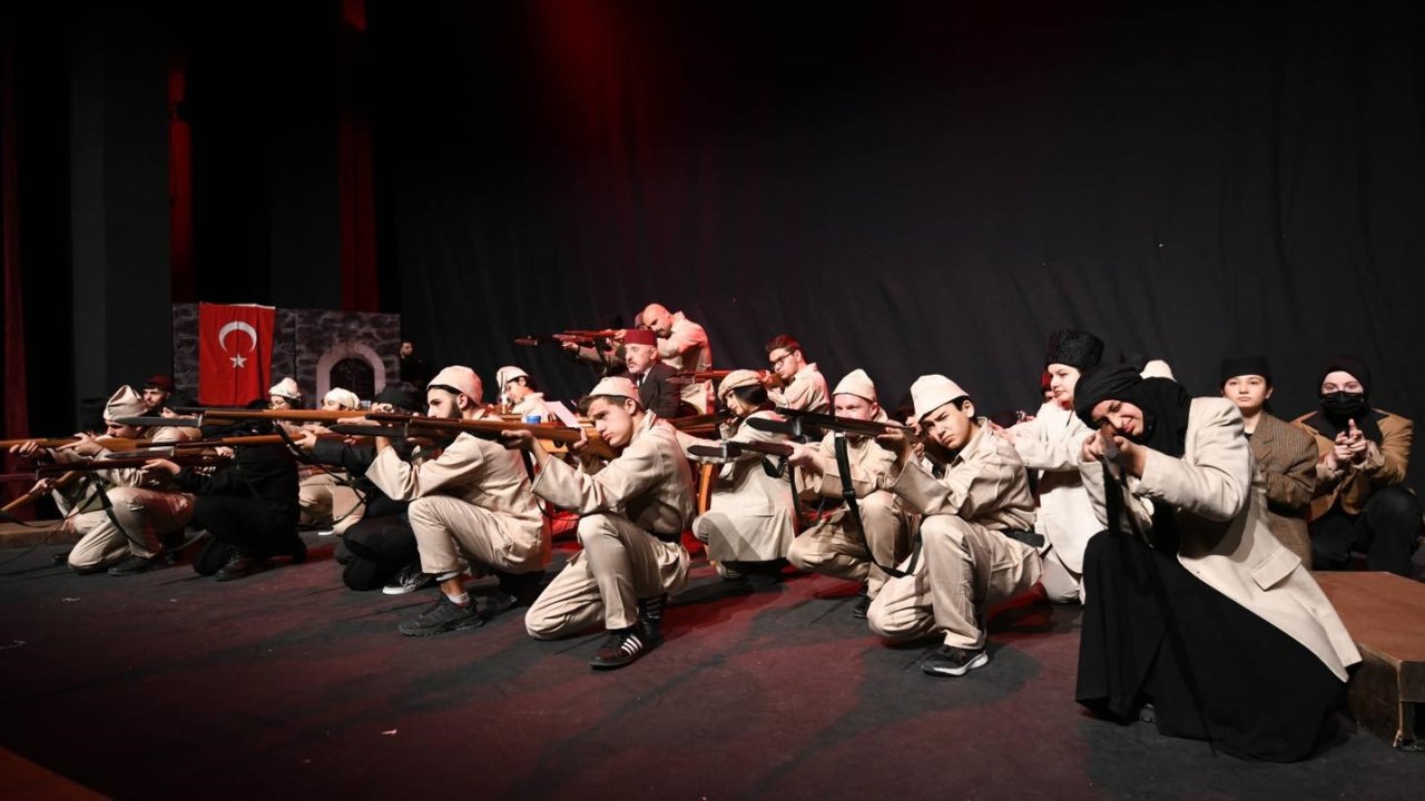 Pursaklar’da perde ‘2’nci Tiyatro Günleri’ için açılıyor