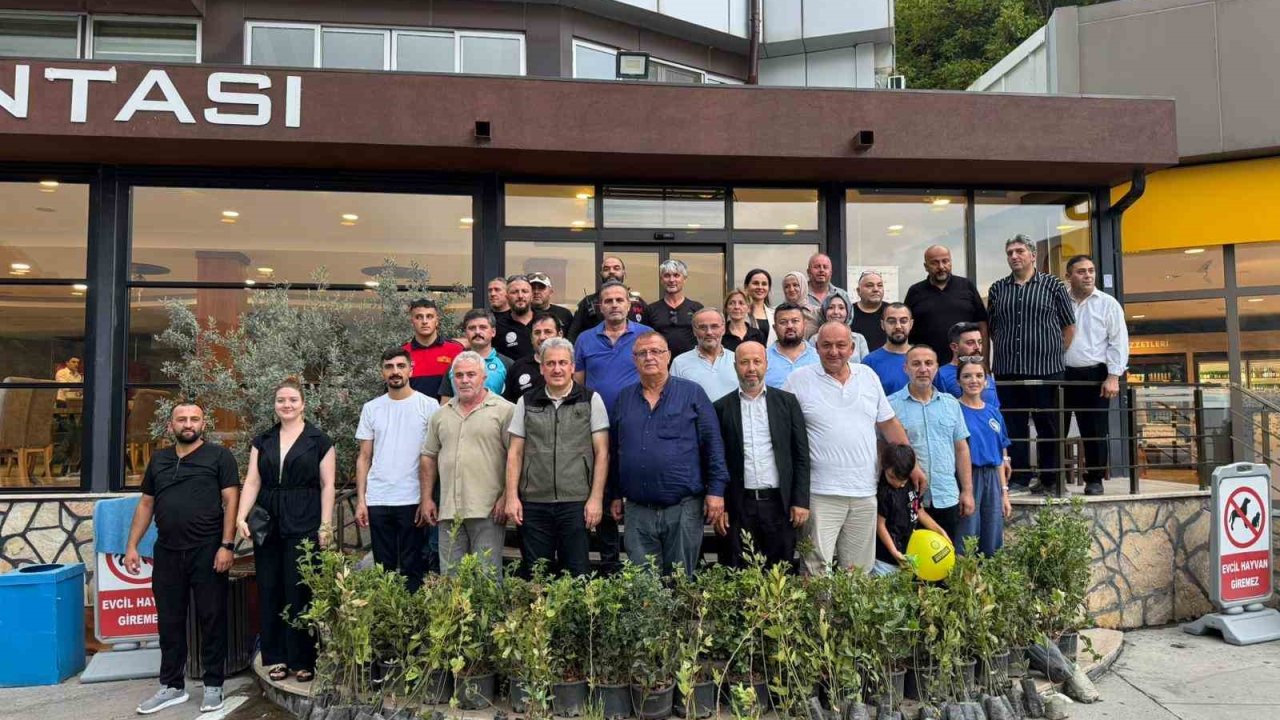 Alevlerin söndüğü yerde dayanışma yeşerdi: Geyve’ye fidan desteği