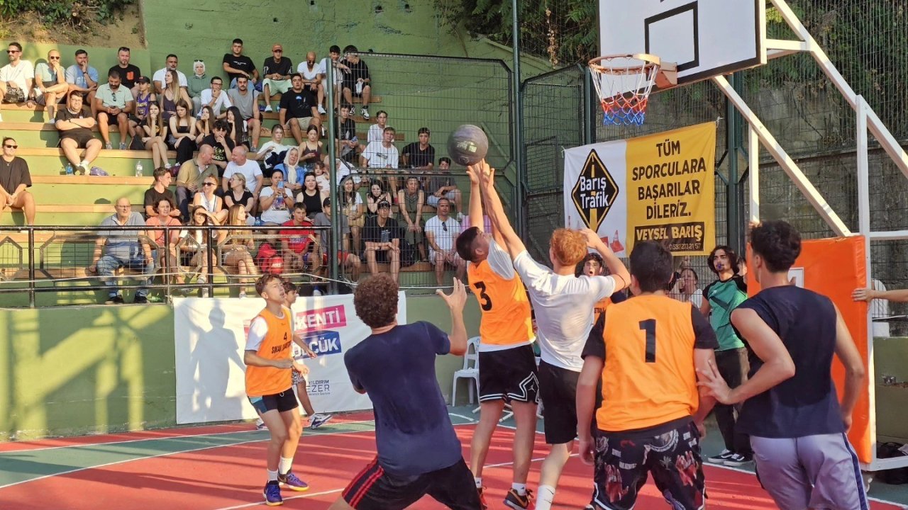 Sokak basketbolu turnuvası sona erdi