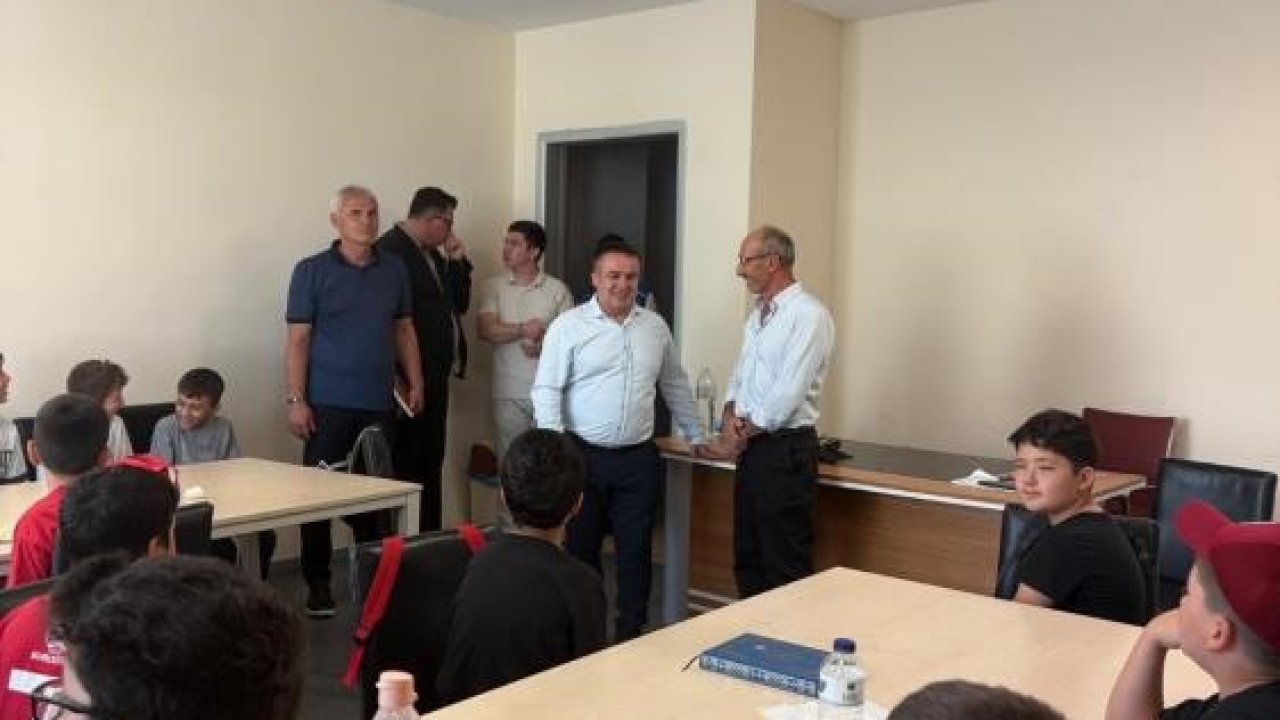 İl Müdürü Ramazan Demir, Bilecik Gençlik Merkezi’nde gençlerle bir araya geldi