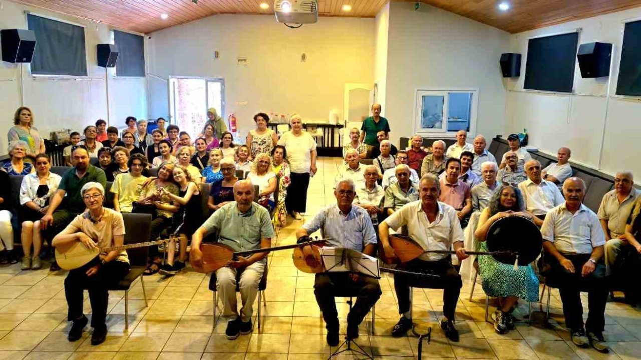 Eskişehir’de Meşk Derneği Korosu, sanatçı Ali Erdoğdu’yu türkülerle andı