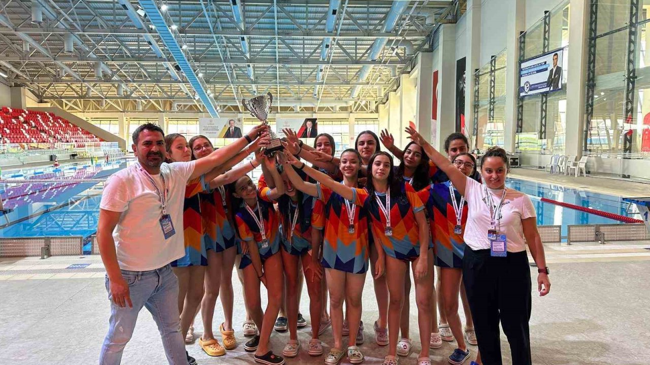 Elazığ GSB Su Topu takımından büyük başarı