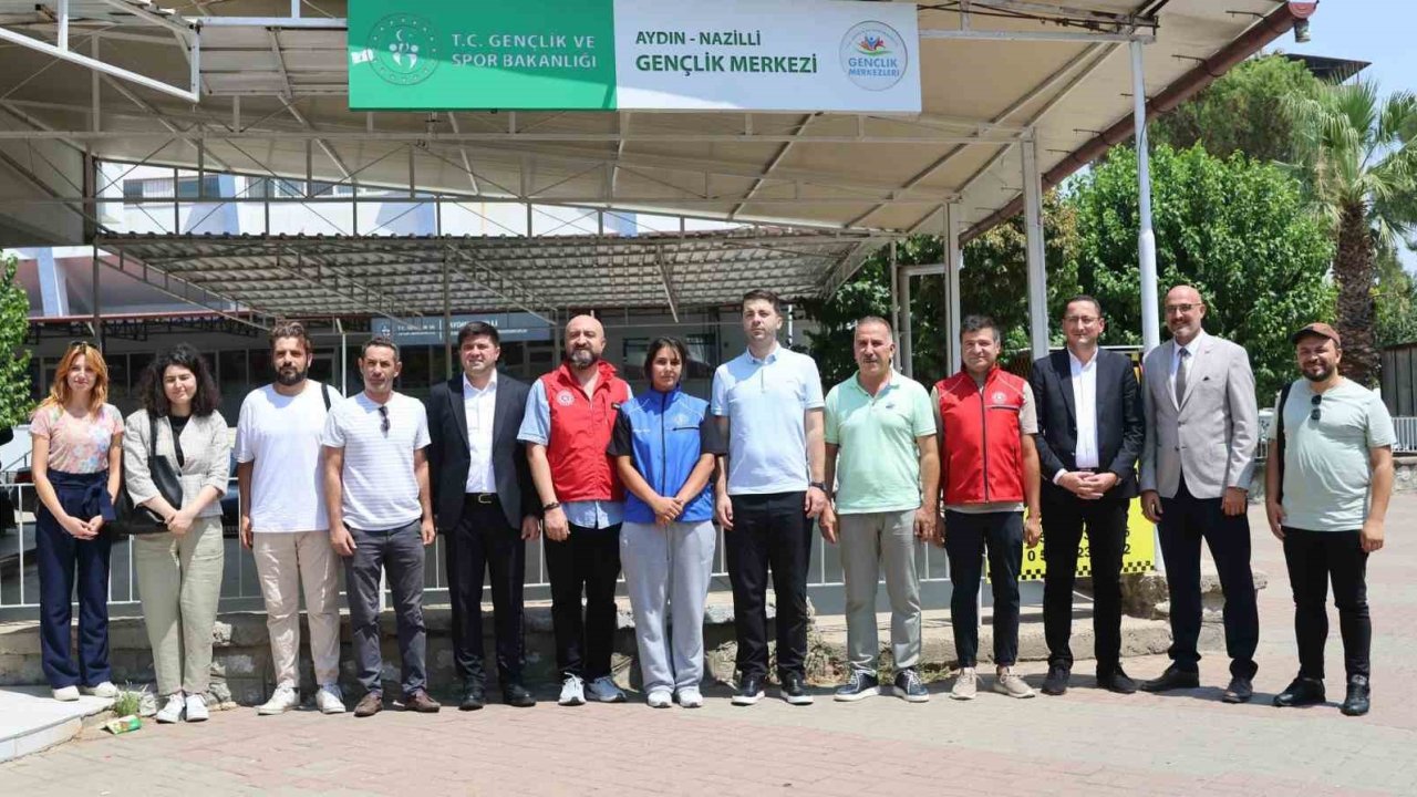 Nazilli Gençlik Merkezi’nde incelemelerde bulunuldu