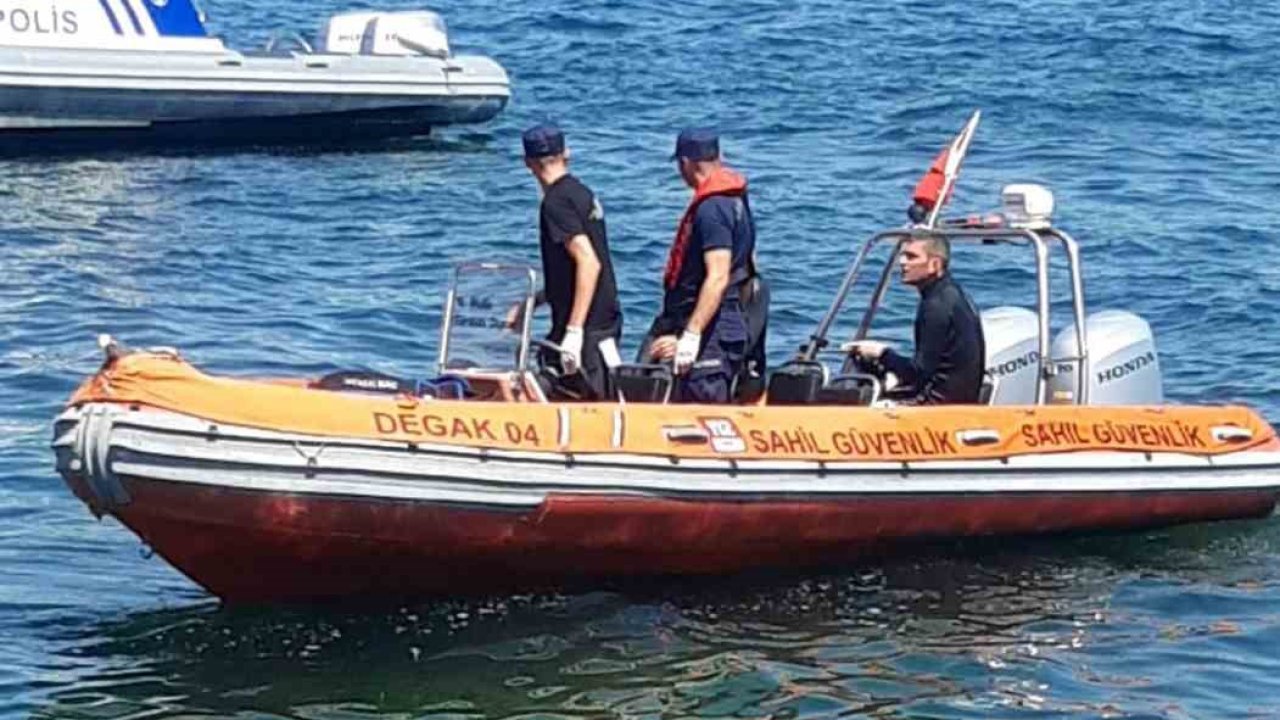 Büyükada sahilde erkek cesedi bulundu