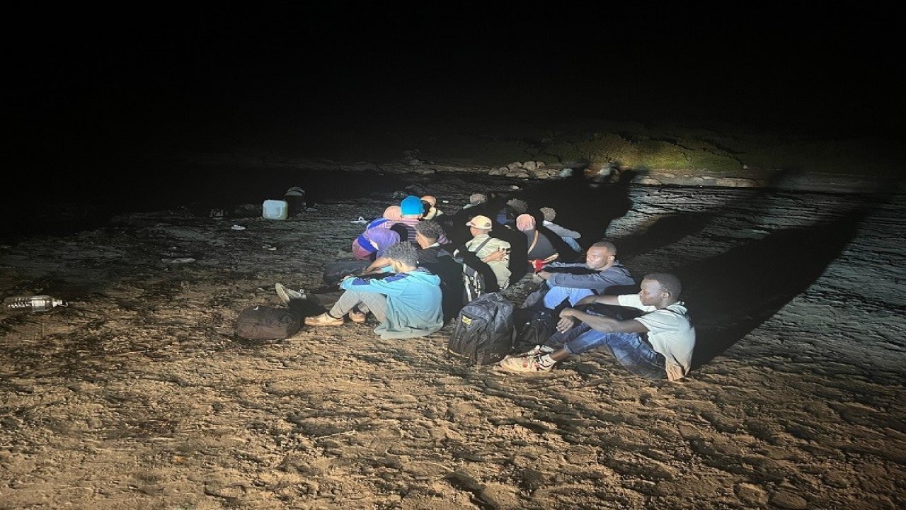 İHA tespit etti, 27 düzensiz göçmen yakalandı